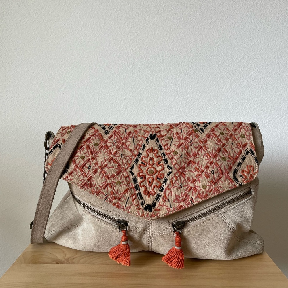 Cross-body messenger bag
